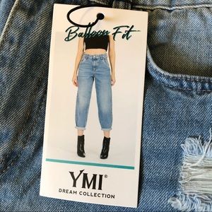 Light Wash High Waisted Ballon Roll Cuff J…